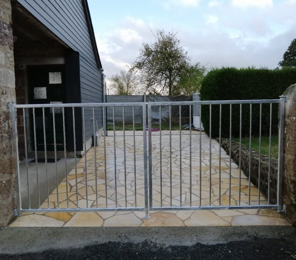 Portail métallique battant galvanisé sur mesure en Mayenne